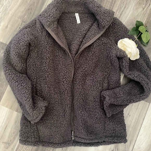 NWT Women Fleece Teddy Gray Sweater Size X-Large - Picture 8 of 8